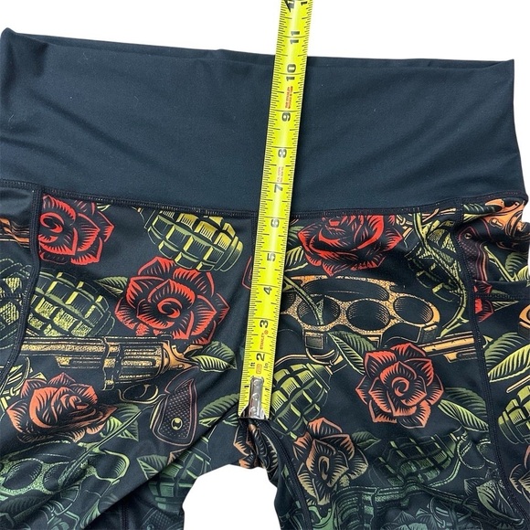 Constantly Varied Gear 7” Workout Shorts Womens Size M Dressed to Kill - Picture 6 of 7